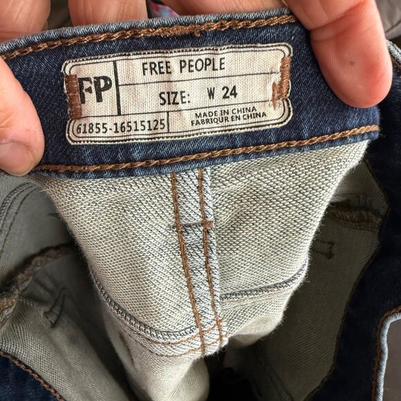 Free People Womens High-Rise Denim Shorts Size 24 Medium Wash With Front & Back - Picture 3 of 3